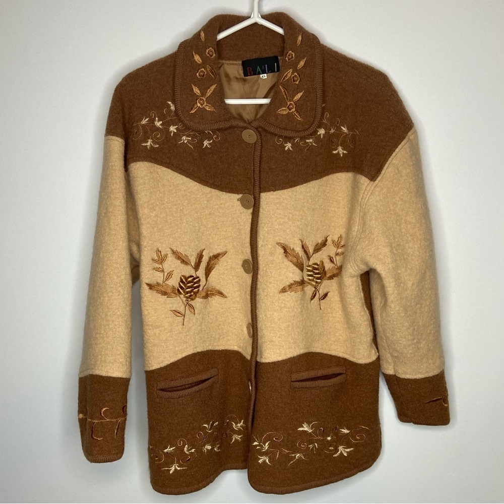 Bali 100% Wool Jacket Cabincore Size XL Lined Embroidered Pockets Button Up